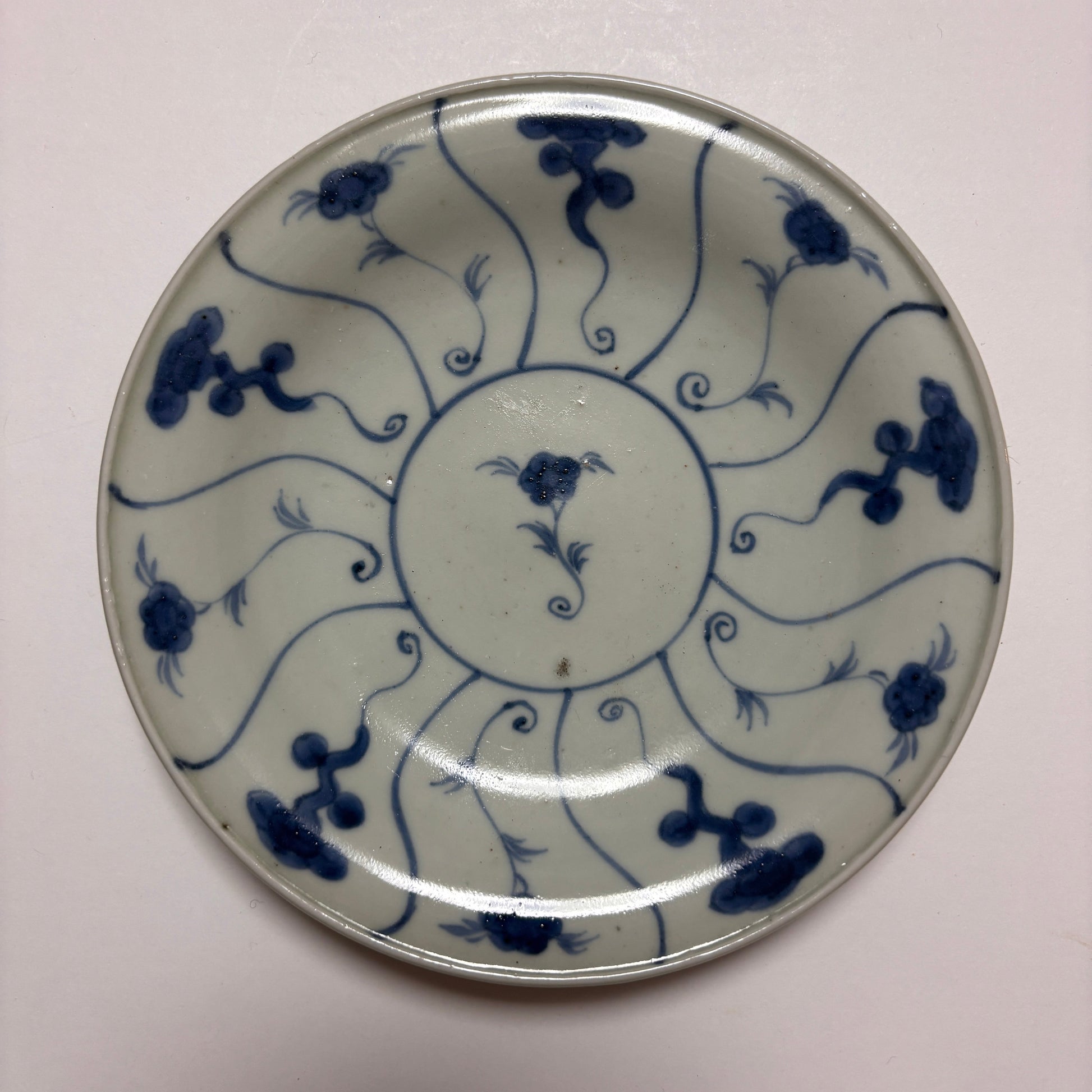 風合いのある使いやすい古伊万里中皿 - Kotto Shop