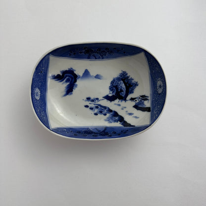 山水図の柔らかな染付楕円皿 - Kotto Shop