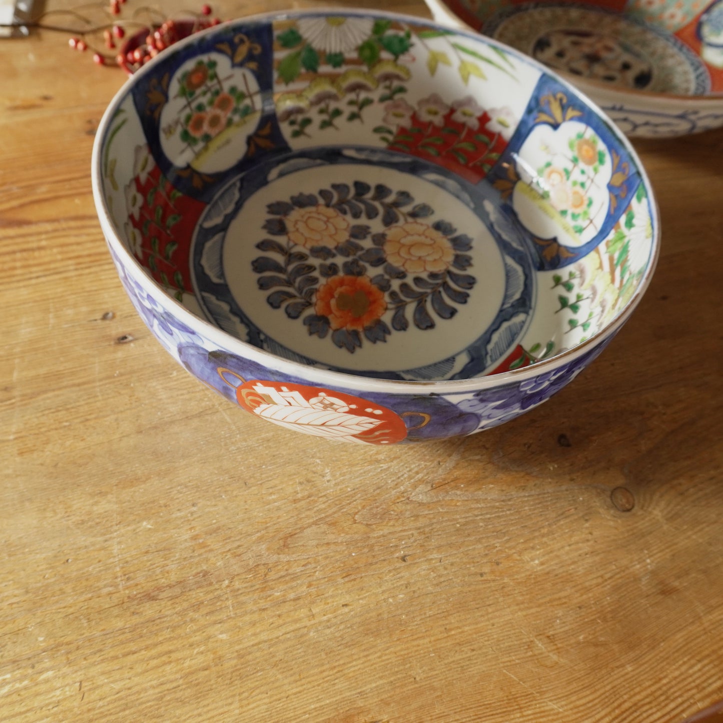 食卓に花を添える色絵大鉢 - Kotto Shop