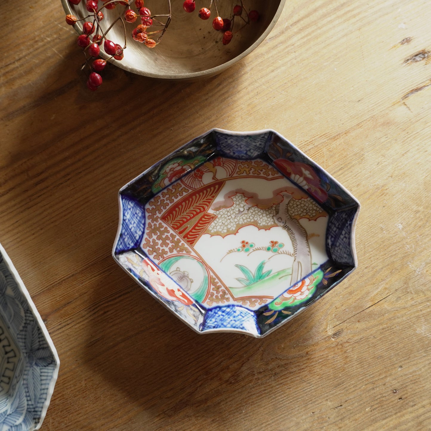 可愛い彩りの変形皿 - Kotto Shop