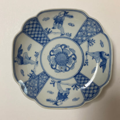 無邪気な唐子の染付四方皿 - Kotto Shop