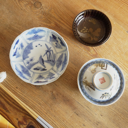 柔らかな古伊万里芙蓉手中皿 - Kotto Shop