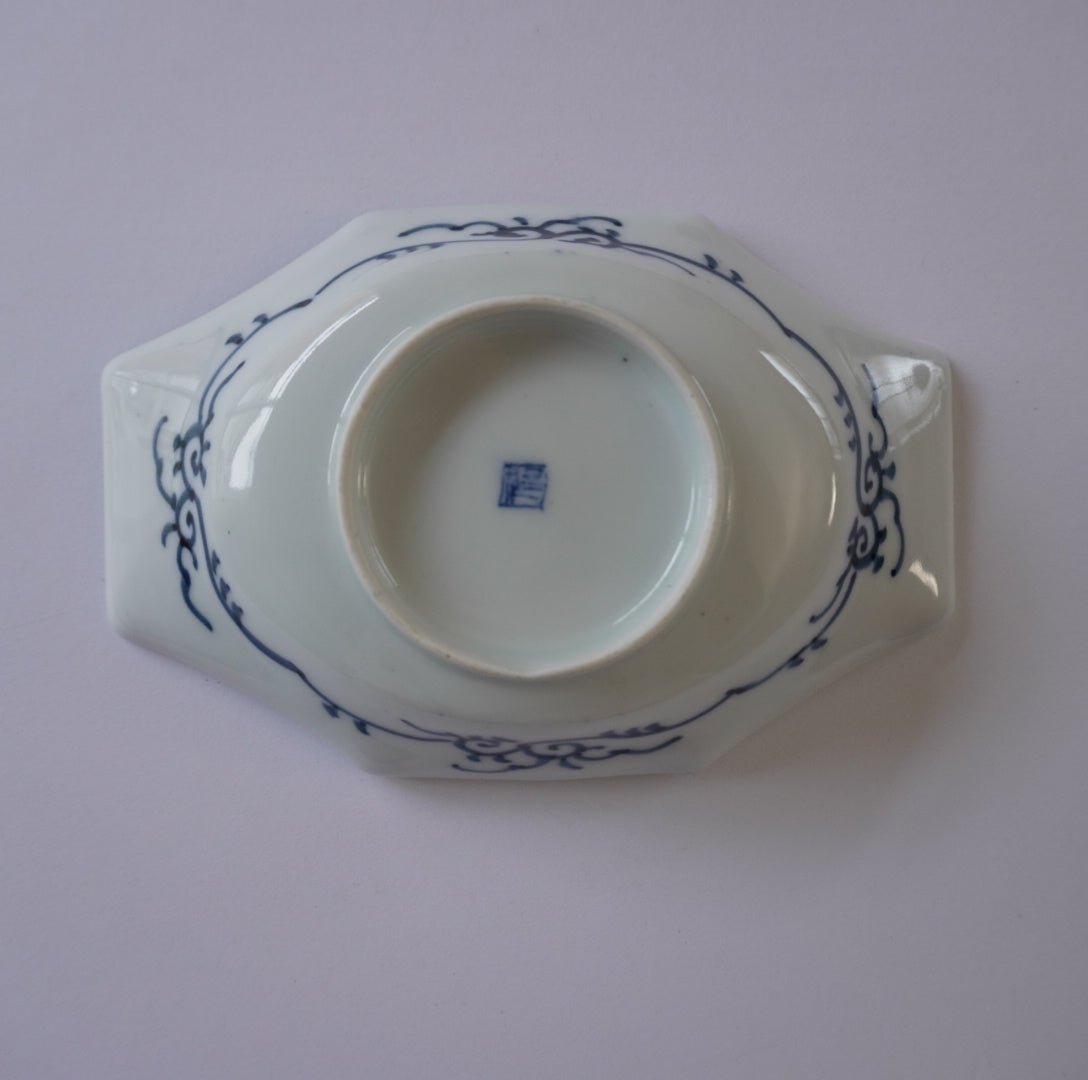 華やか染付山水図変形皿 - Kotto Shop