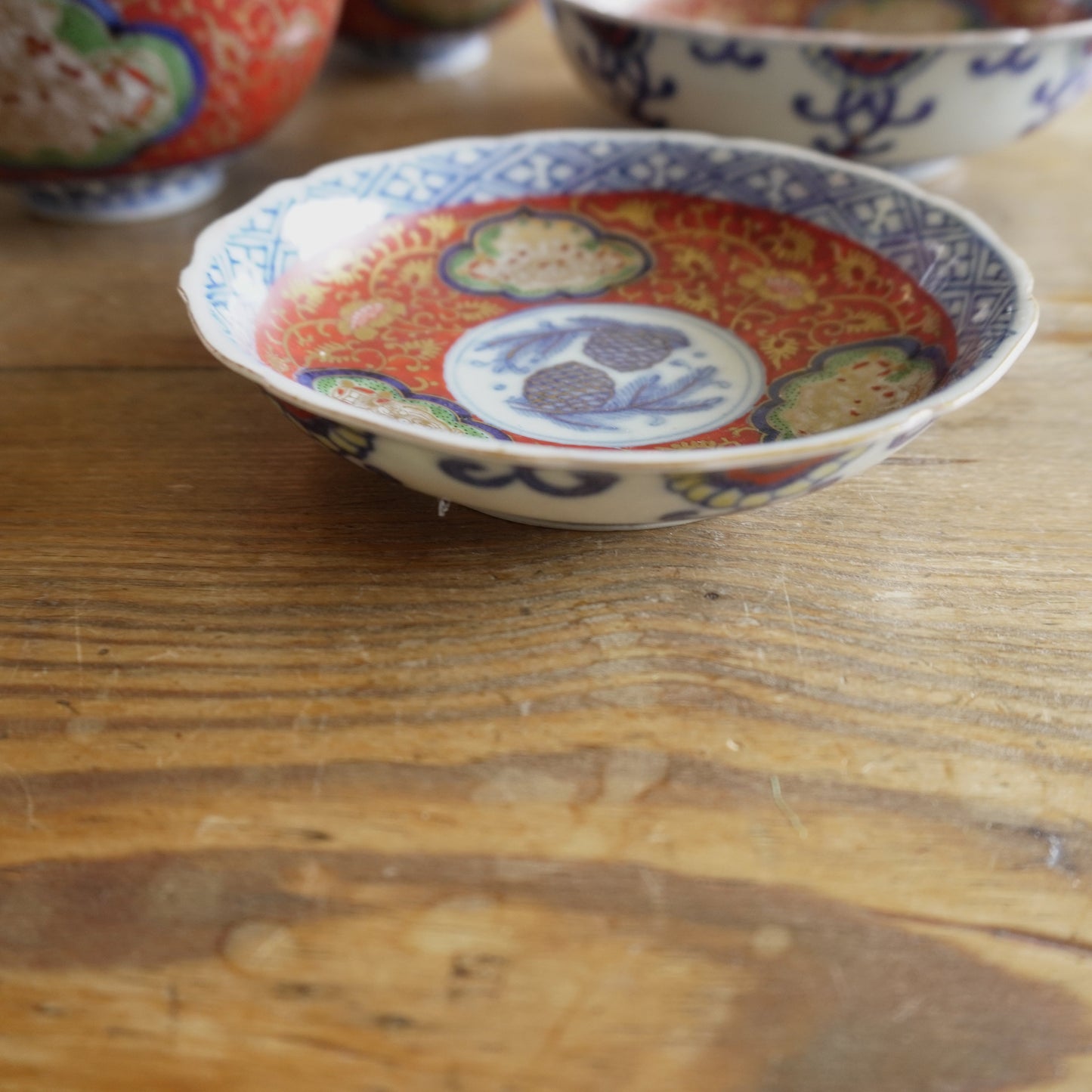 幸福を抱く鮮やかな大聖寺伊万里の器 - Kotto Shop