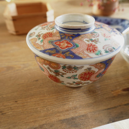 華やぎをまとった蓋付き茶碗 - Kotto Shop