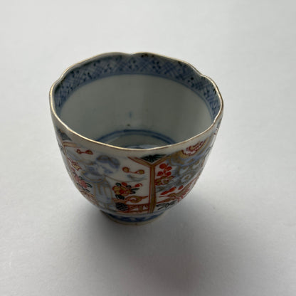 繊細な色合いの美しい色絵お猪口 - Kotto Shop