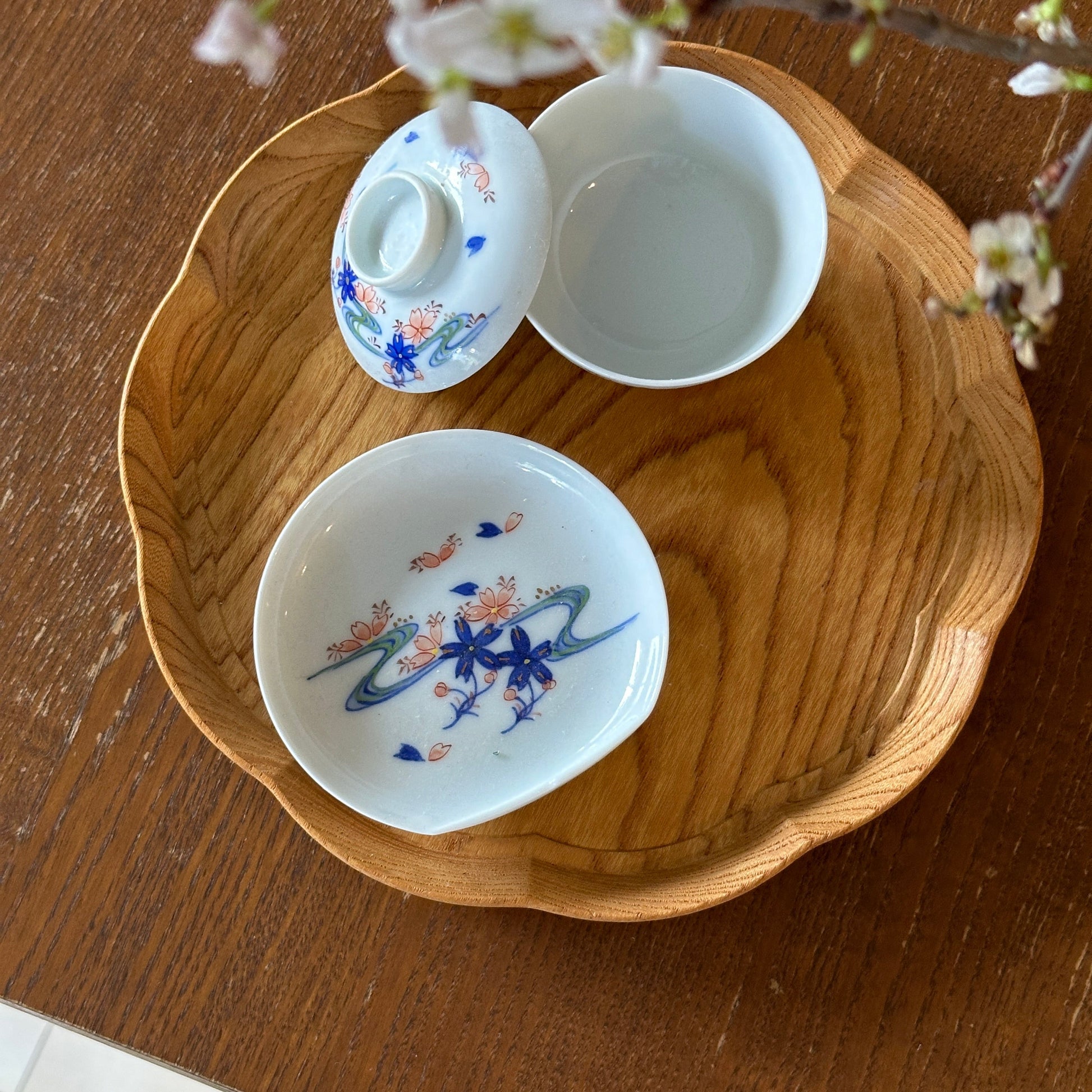 桜舞う小さなお茶碗と小皿のセット - Kotto Shop