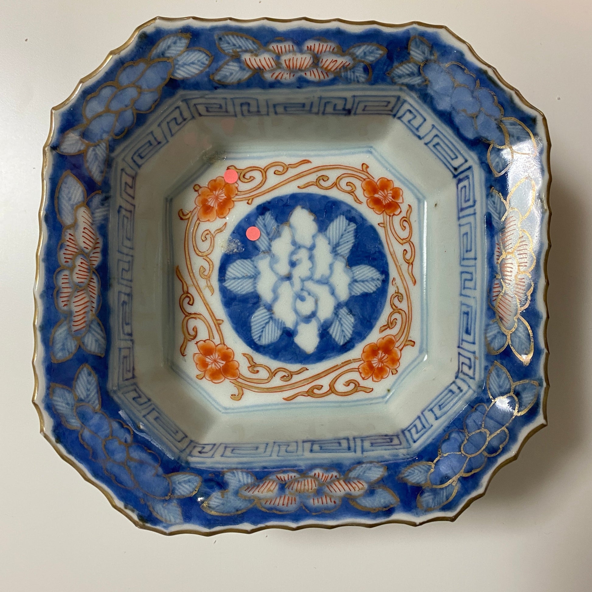 【ざらつきあり】美しい淡いブルーに朱が映える重ね四角鉢 - Kotto Shop