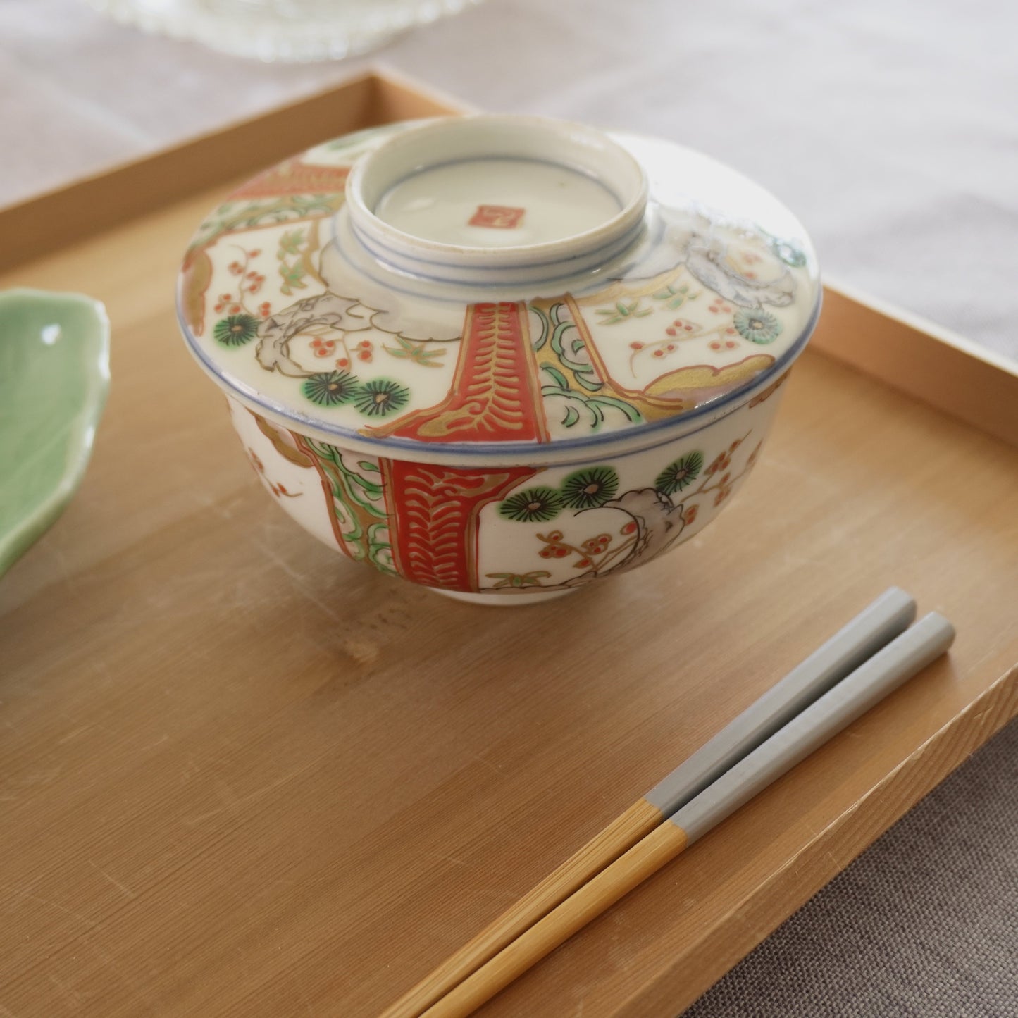 すっきりとした色味の色絵お茶碗 - Kotto Shop
