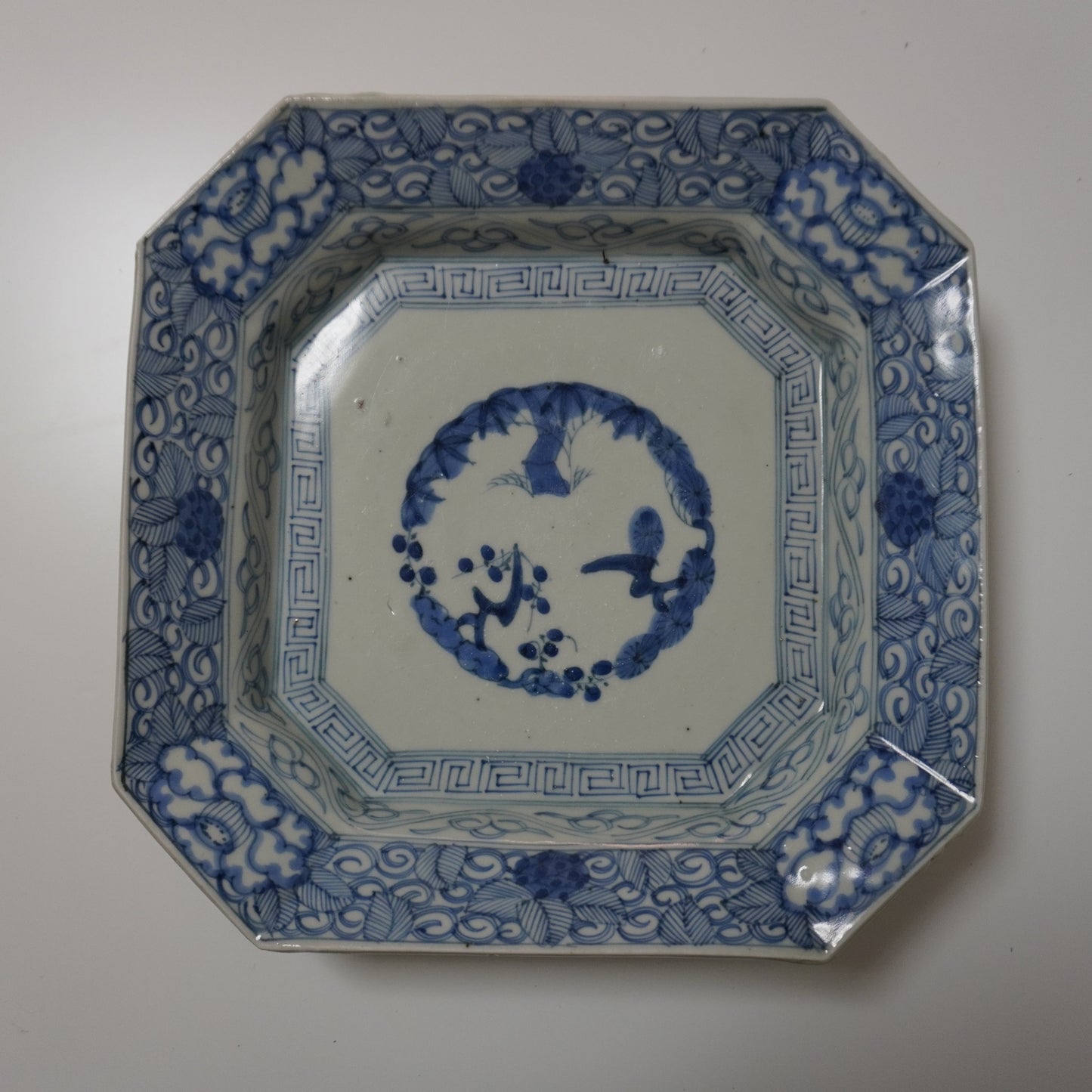 線描きの端正な隅切り大皿 - Kotto Shop