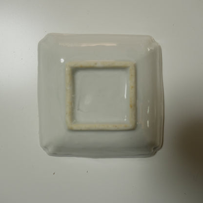 獅子の舞う四角い染付小皿 - Kotto Shop