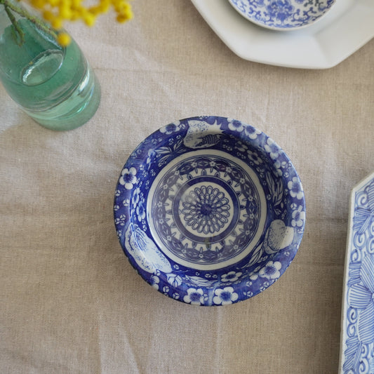 藍色の深さのある印判の器 - Kotto Shop