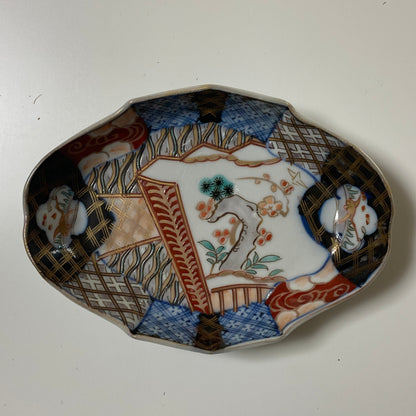 情景を移す色絵変形皿 - Kotto Shop