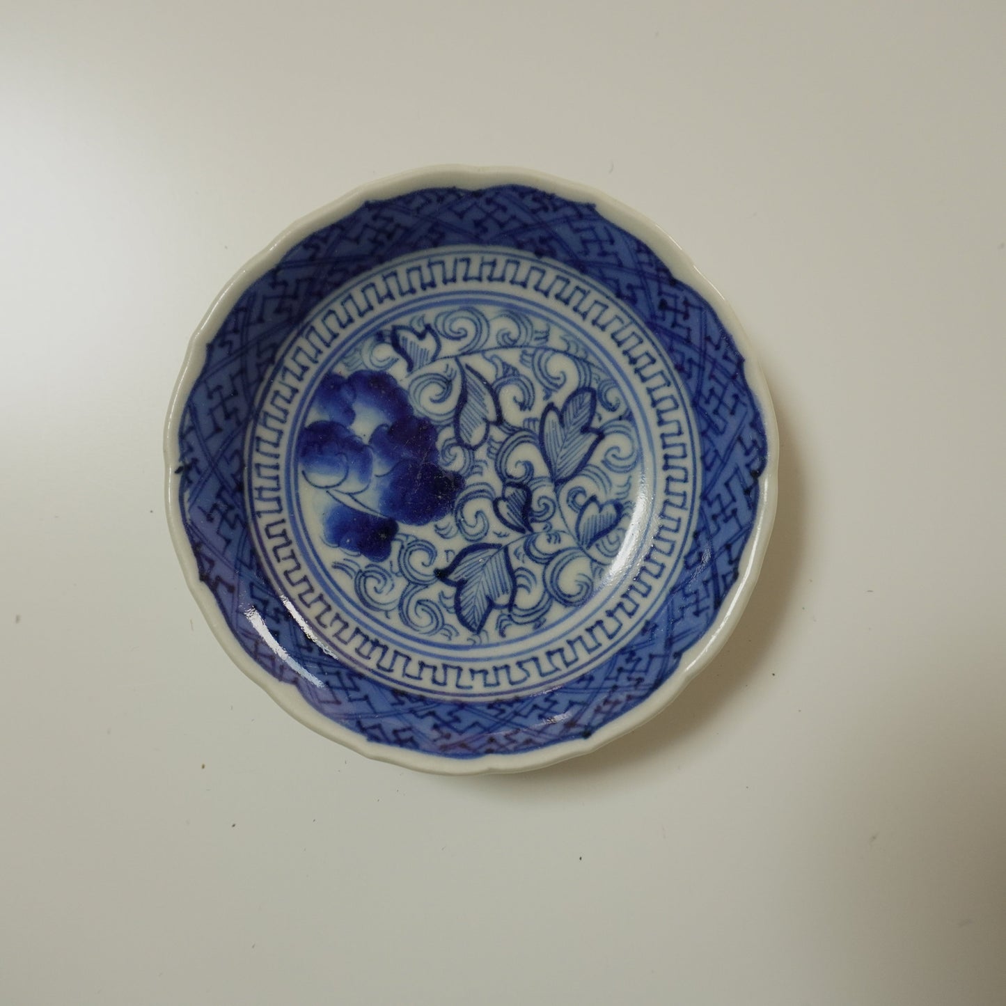 古伊万里染付唐草豆皿 - Kotto Shop