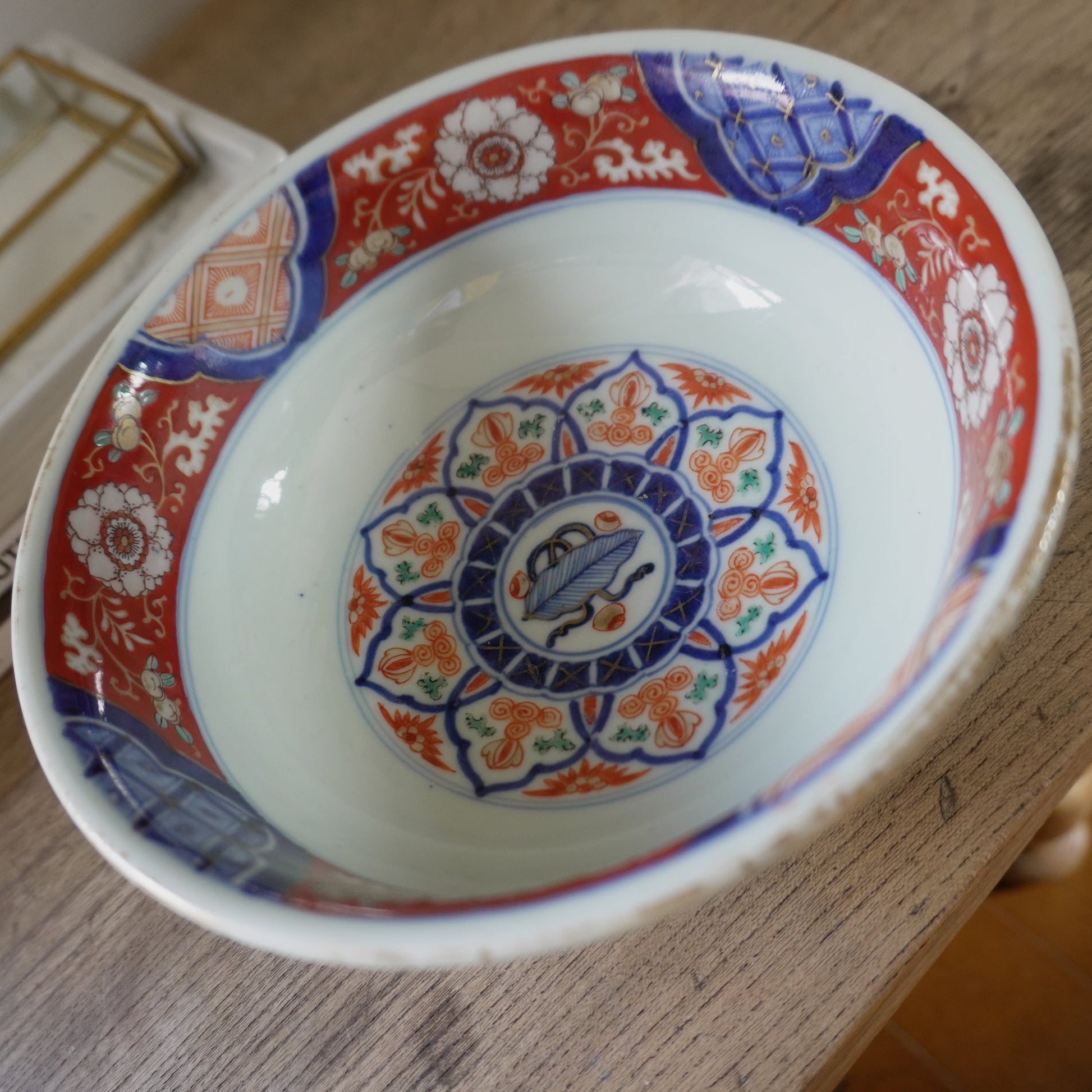 可愛らしいサイズ感の赤絵鉢 - Kotto Shop