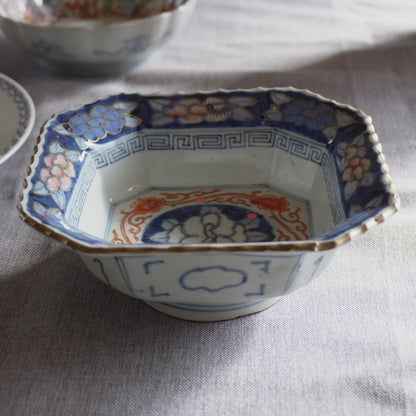 【ざらつきあり】美しい淡いブルーに朱が映える重ね四角鉢 - Kotto Shop