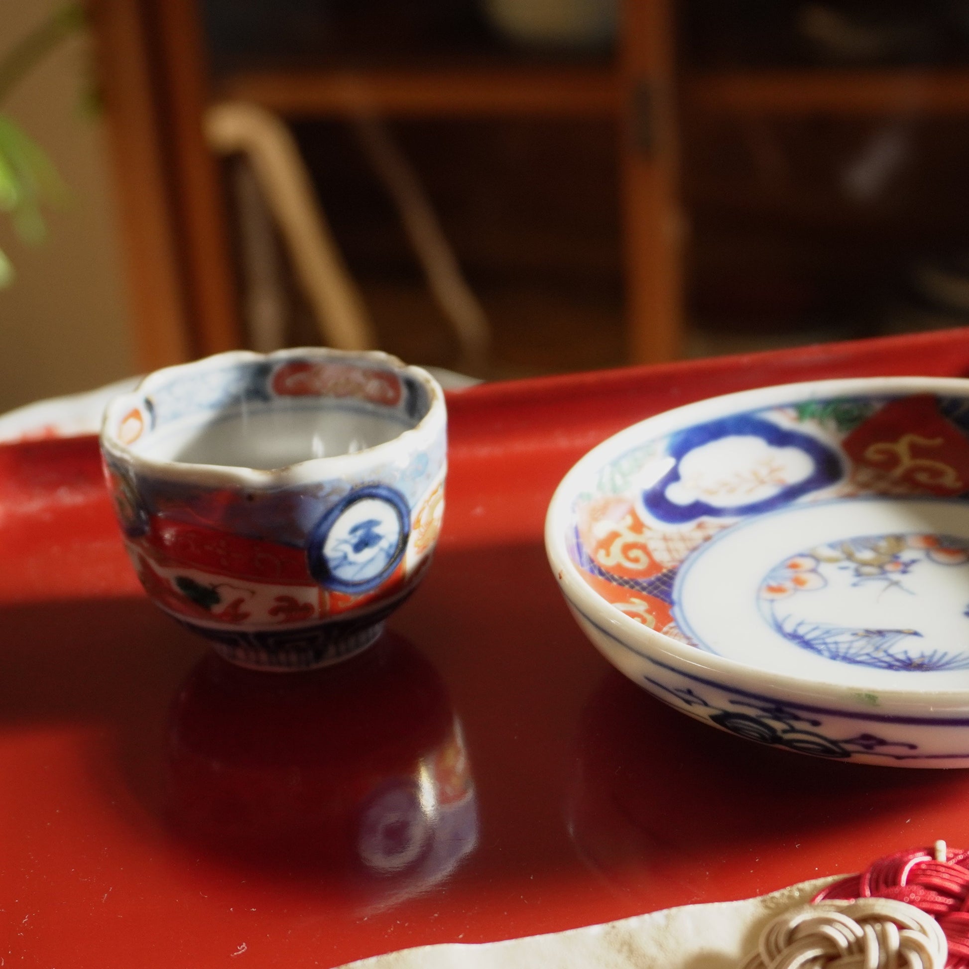 可愛らしい色絵古伊万里お猪口 - Kotto Shop