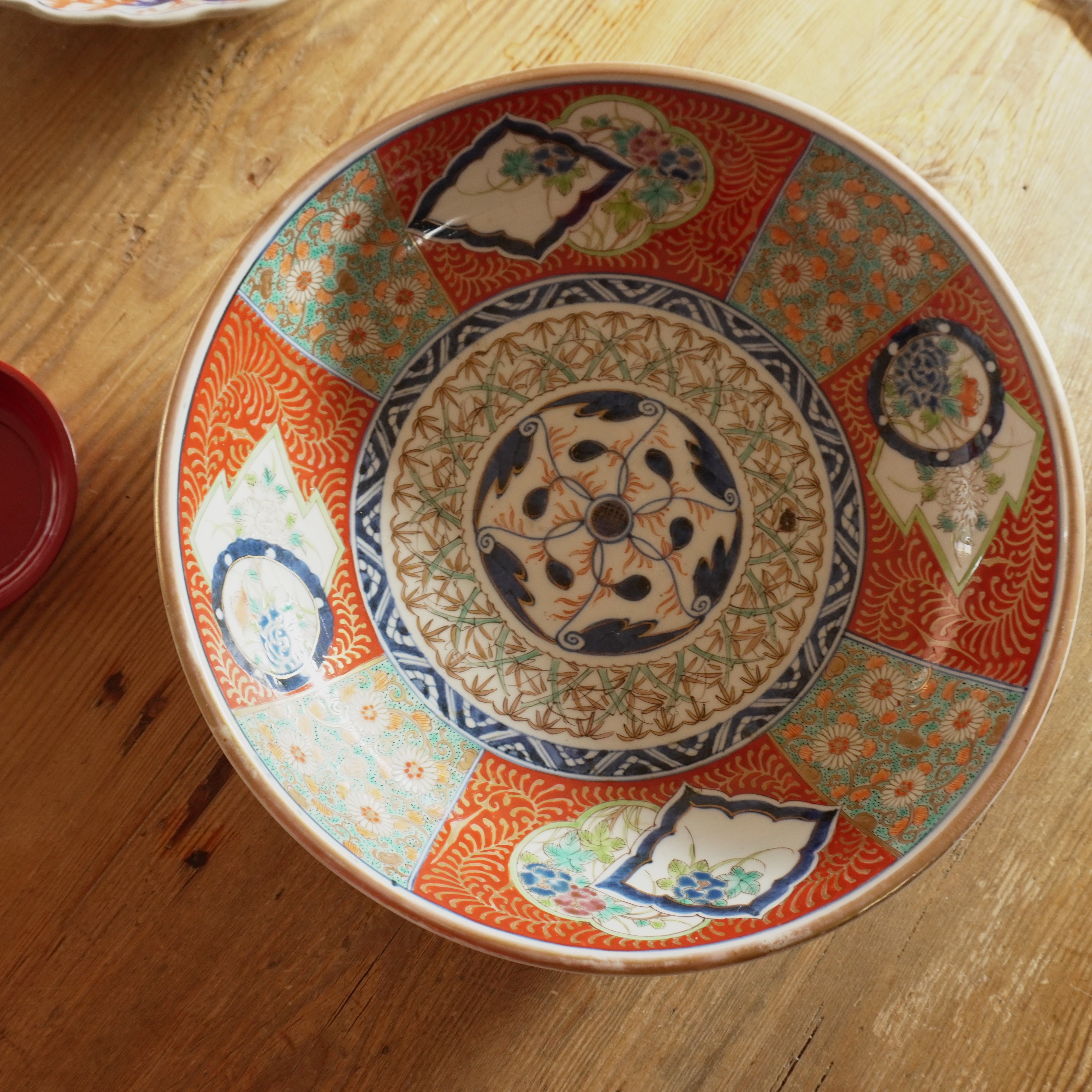 時代色絵金彩　大皿。 ⭕️お値下げ。✨✨ 美しい色絵金彩の大鉢 – Kotto Shop