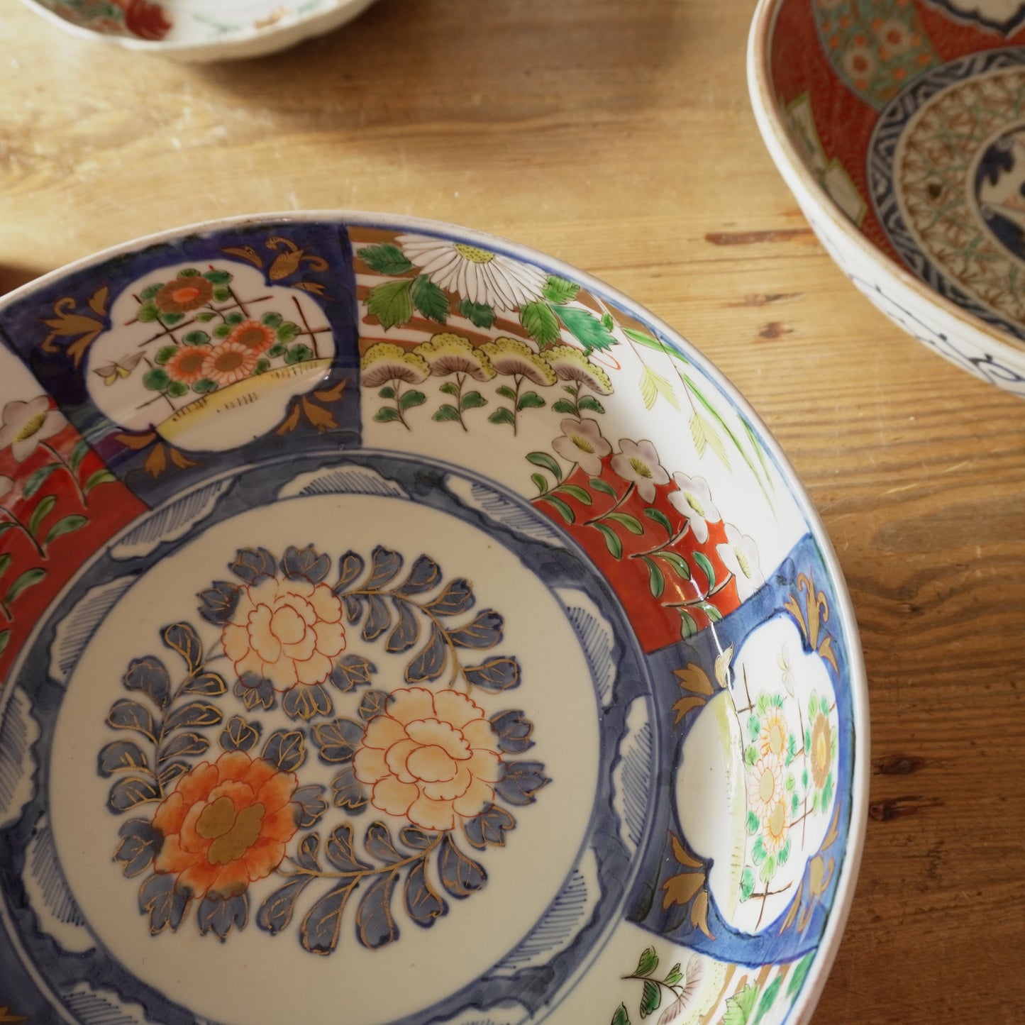 食卓に花を添える色絵大鉢 - Kotto Shop