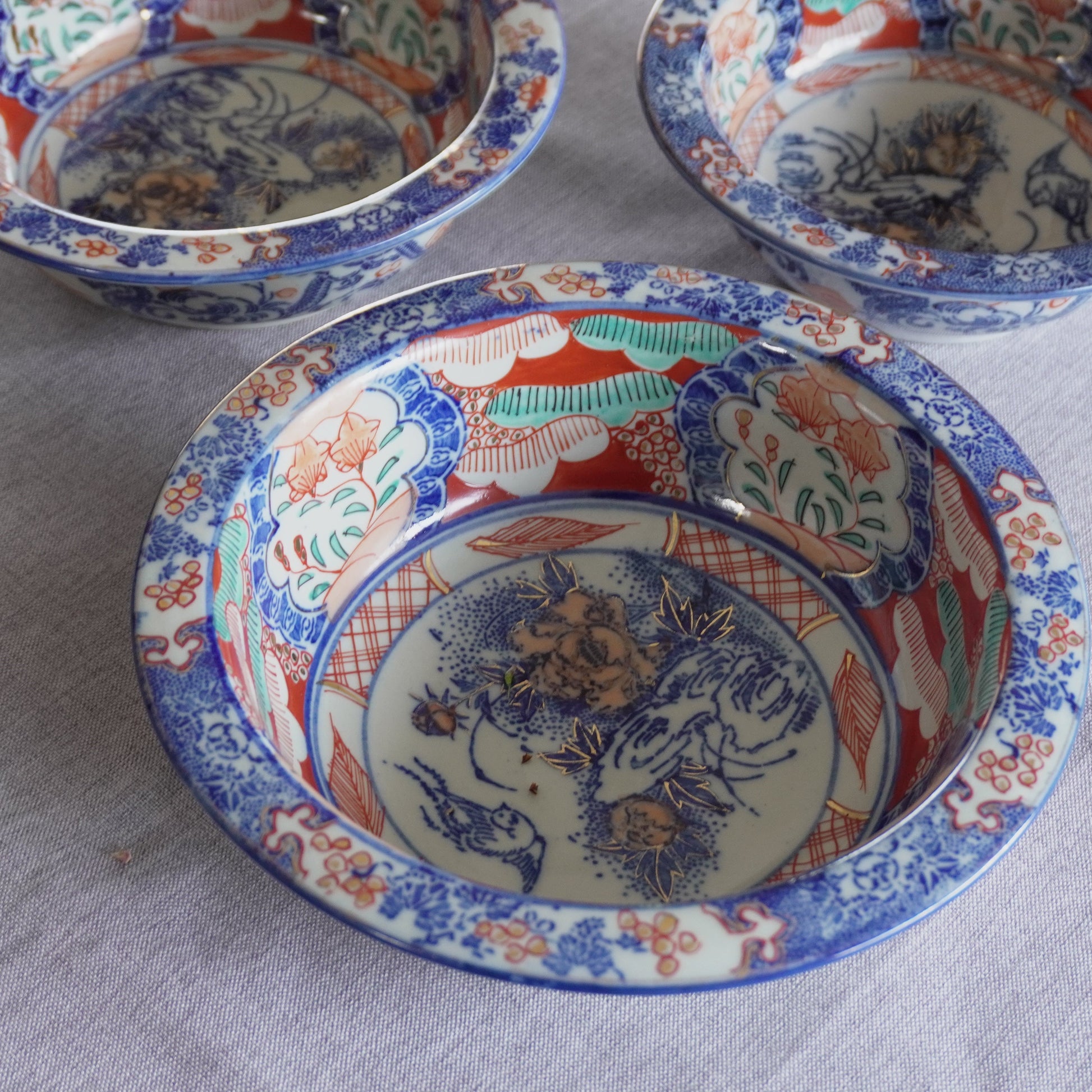 カジュアルに華やぐ牡丹に鳥図の鉢 - Kotto Shop