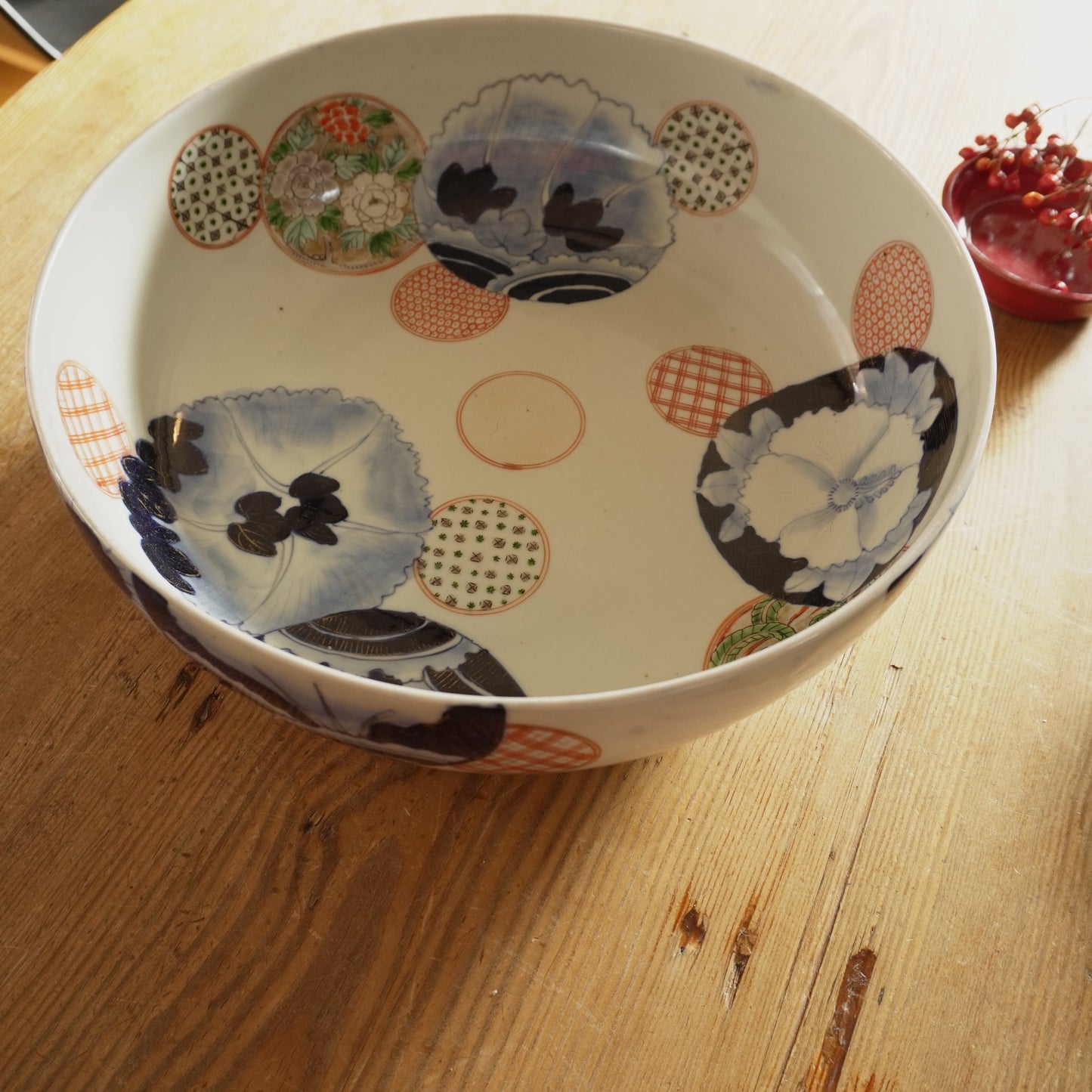 可愛らしいピンクの丸紋大鉢 - Kotto Shop