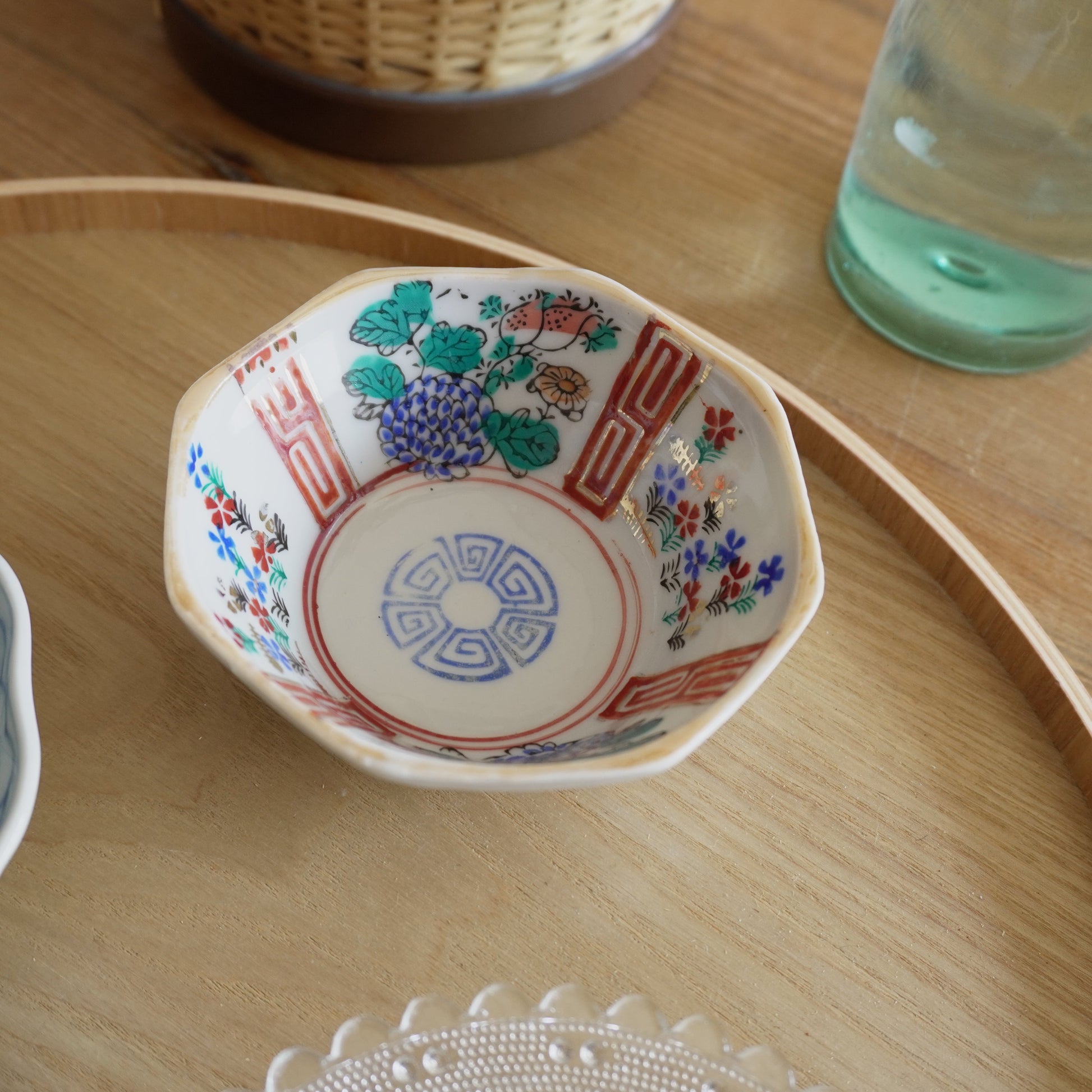 彩りが可愛らしい花模様の小鉢 - Kotto Shop