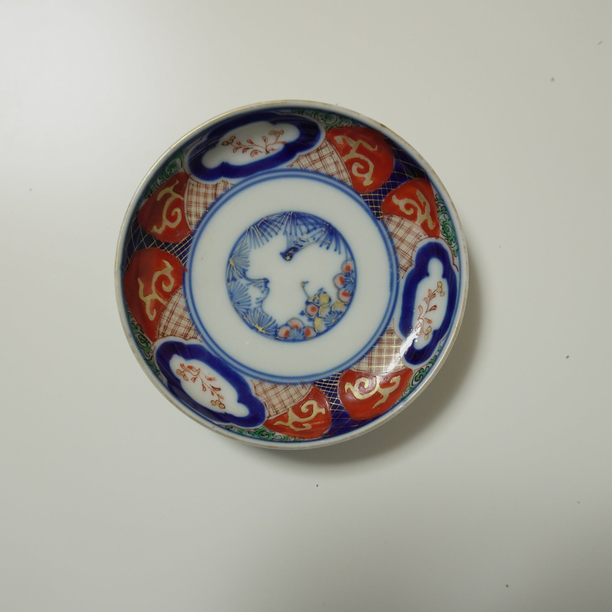 赤絵と染付のコントラストが映える小皿 - Kotto Shop