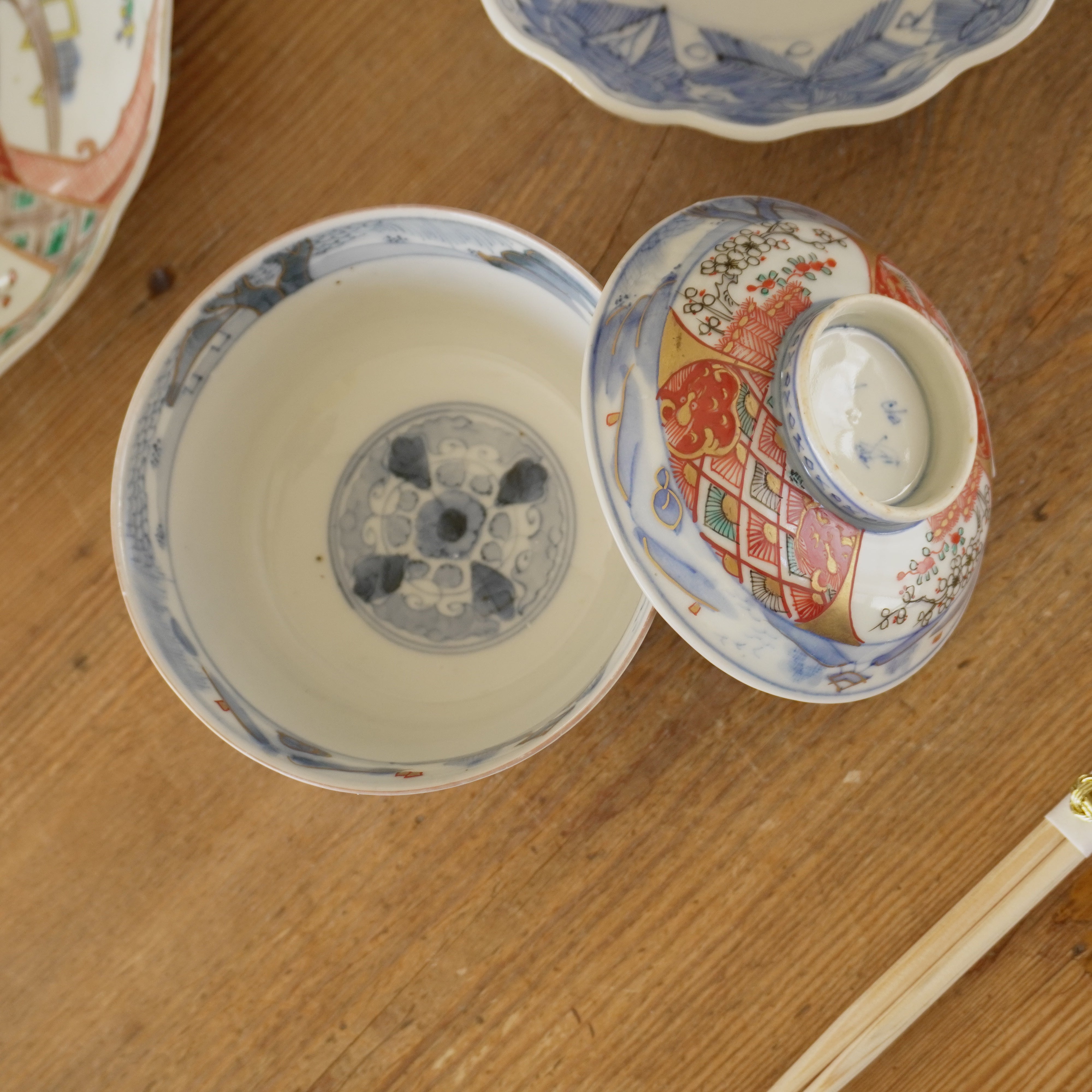 角皿 変形皿 色絵付 金彩 鳥 燕 鷺 波 自然風景 おもと 植物 古伊万里 角皿 変形皿 色絵付 金彩 鳥 燕 鷺 波 自然風景 おもと 植物 古