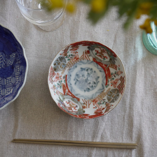 春を感じる色彩の色絵小皿 - Kotto Shop