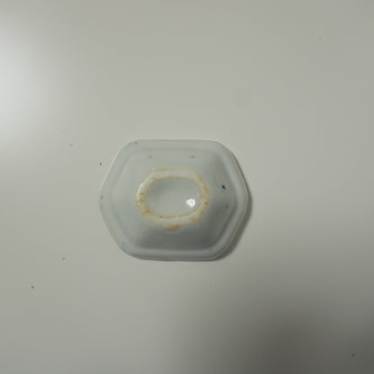 藍のにじみが美しい 六角豆皿 - Kotto Shop