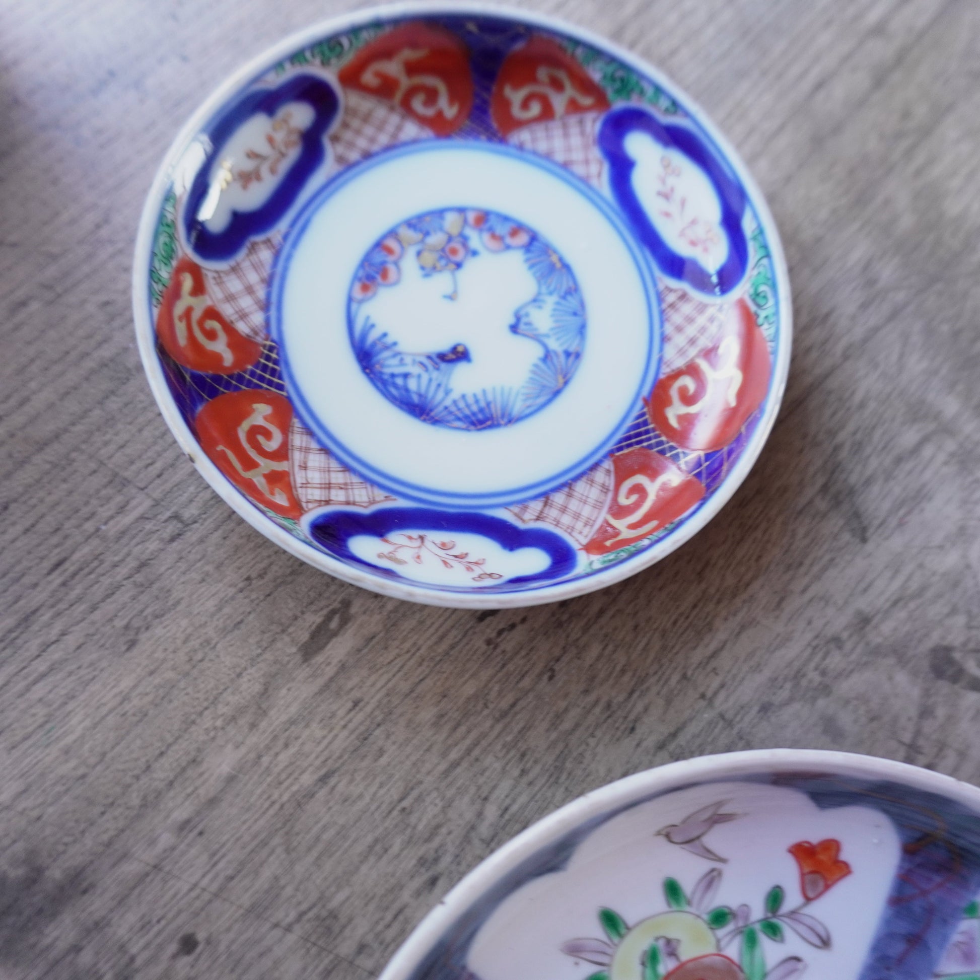 赤絵と染付のコントラストが映える小皿 - Kotto Shop