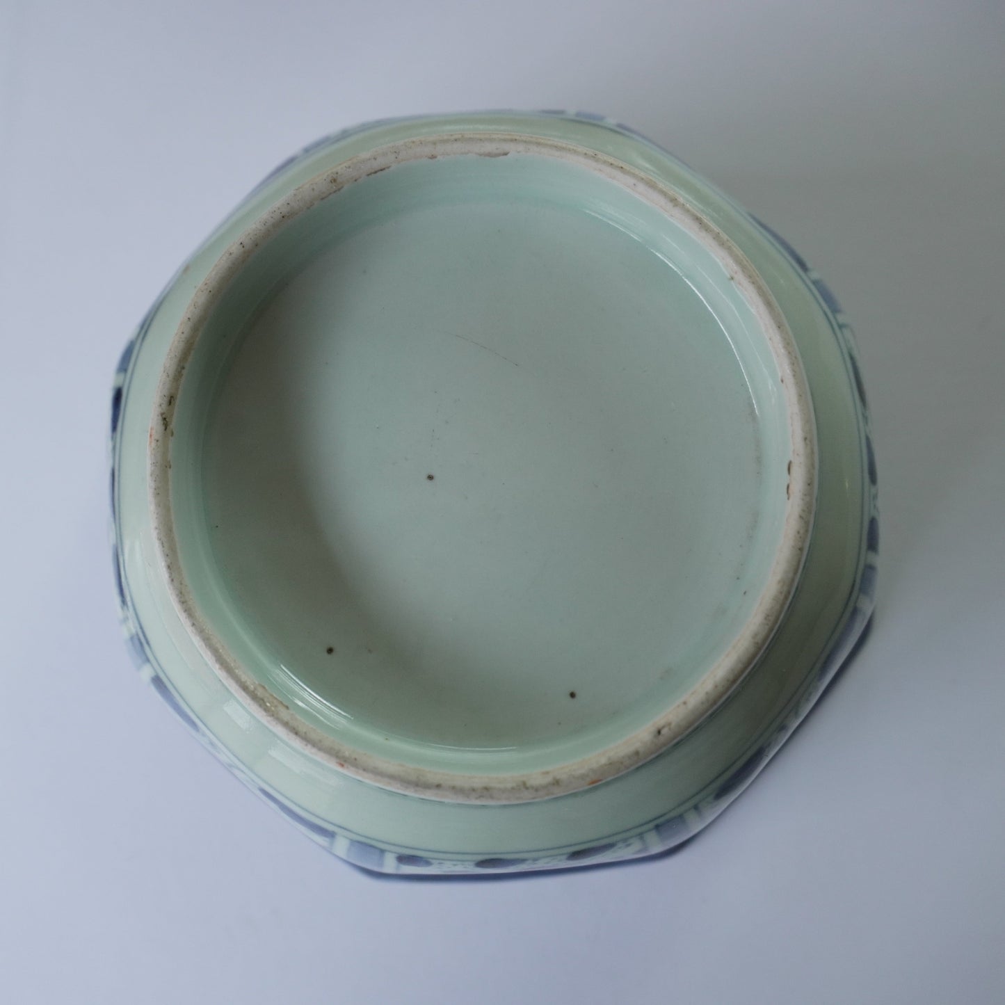 時代を感じる藍が美しい染付八角中鉢 - Kotto Shop