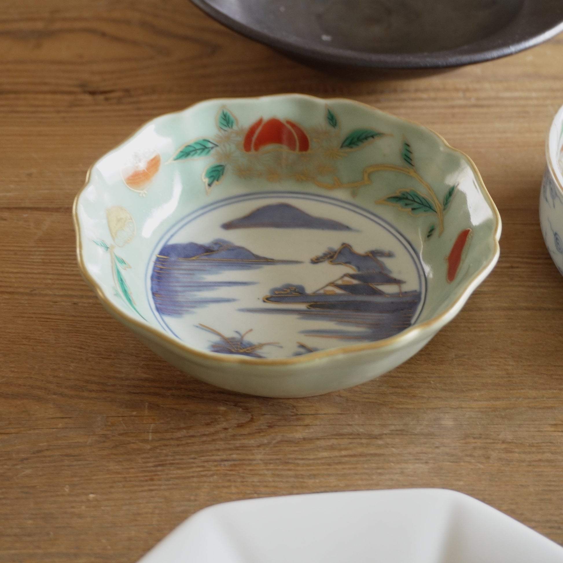 青磁が柔らかで可愛らしい古伊万里なます皿 - Kotto Shop