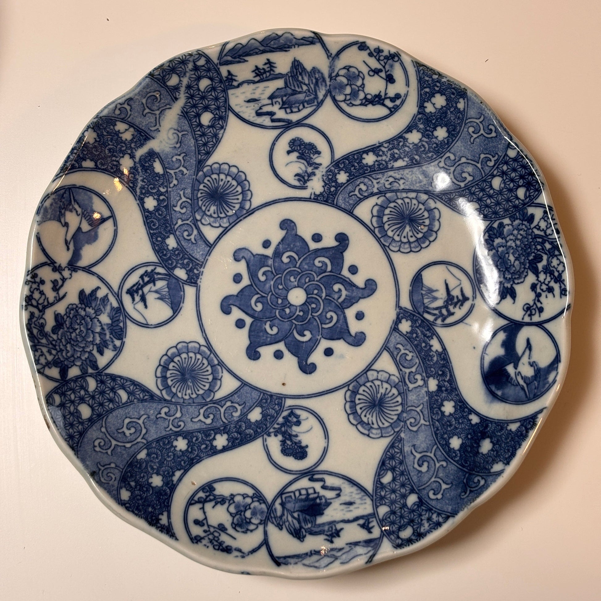 ブルーのコントラストがおしゃれな印判大皿 - Kotto Shop