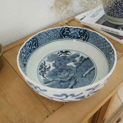 ユーモラスな獅子の古伊万里鉢 - Kotto Shop