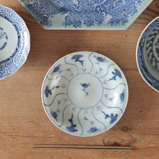 風合いのある使いやすい古伊万里中皿 - Kotto Shop