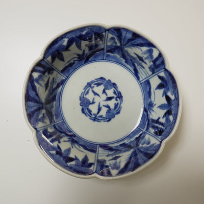 染付草花文 輪花皿 - Kotto Shop