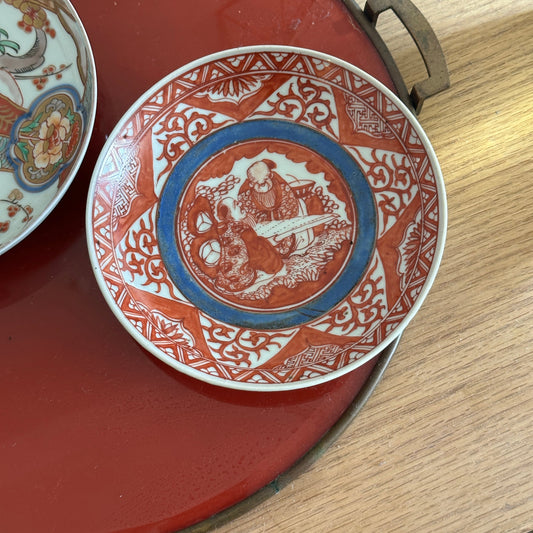 鮮やかな朱の九谷赤絵賢人紋様の中皿 - Kotto Shop